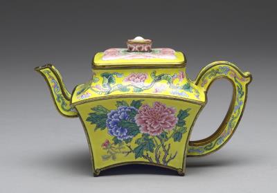 图片[3]-Copper square teapot with peony decoration in painted enamels, Qing dynasty, Kangxi reign (1662-1722)-China Archive